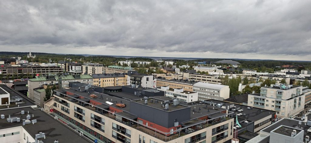 Työmaavalvonta Joensuussa – kaupunkimaisema kuvattuna nosturista